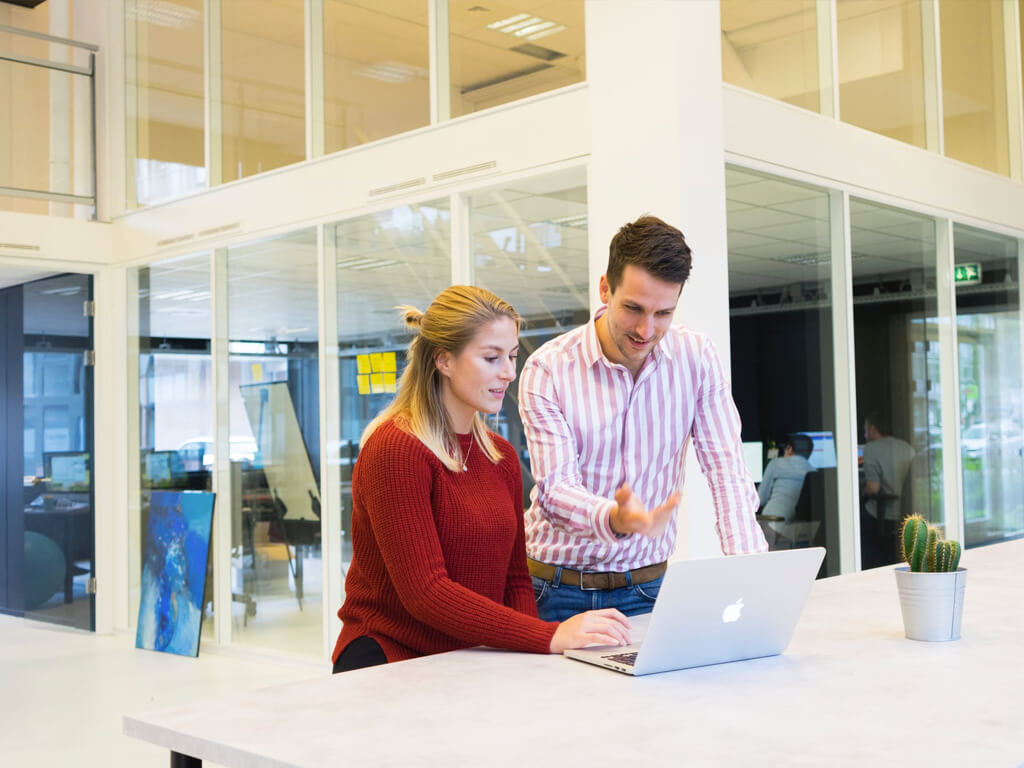 Content-Erstellung und Feedback-Schleifen in einem Online Marketing Kurs