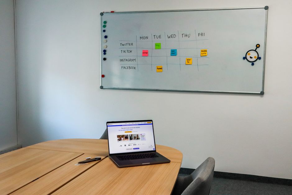 Ablaufplan für Online Marketing Kurs Module und Übungen